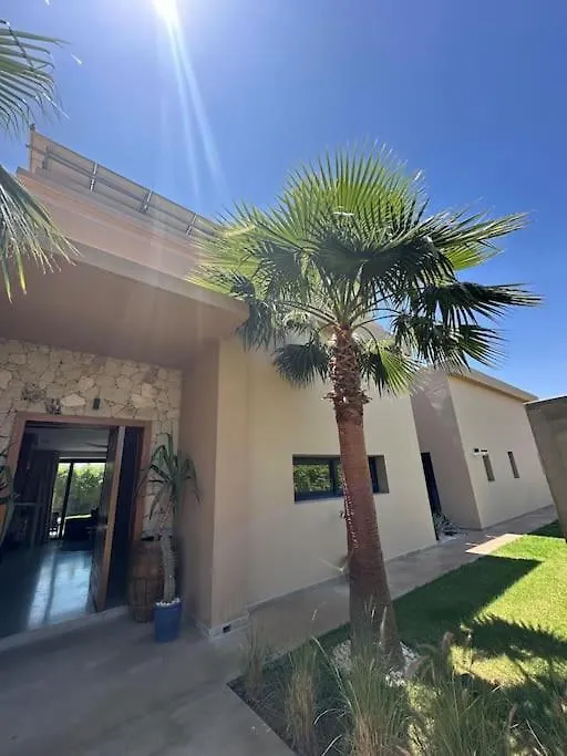 Villa In Marrakech - 5 Suites, Heated Pool, Jacuzzi, Transportation, Volleyball & Padle Court, Complimentary Breakfast Marrakesh Morocco