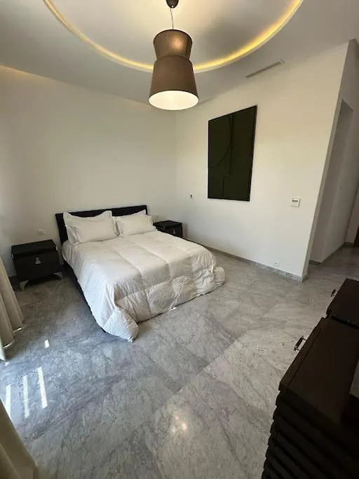 Villa In Marrakech - 5 Suites, Heated Pool, Jacuzzi, Transportation, Volleyball & Padle Court, Complimentary Breakfast Marrakesh